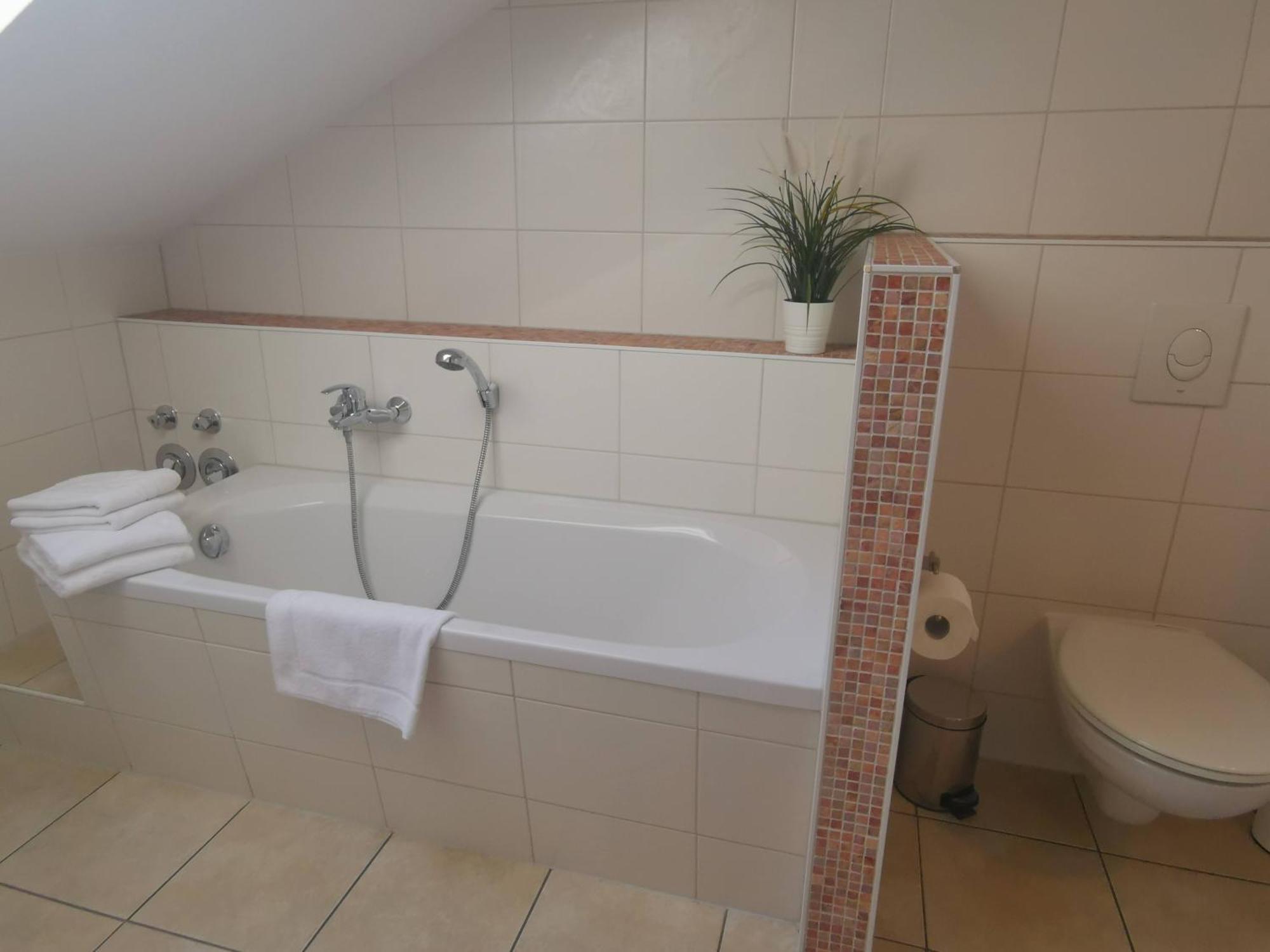 Villa Am Schwanenteich Spremberg Buitenkant foto